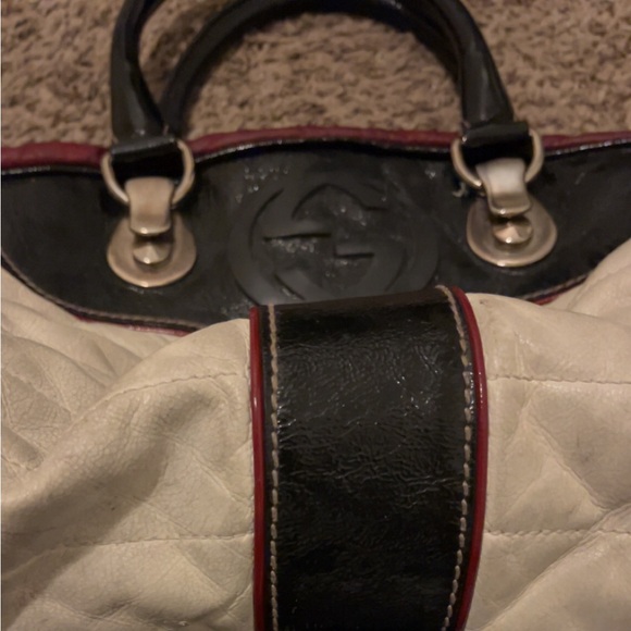 Used GUCCI OVER NIGHT CARRY ON BAG . - Picture 14 of 16